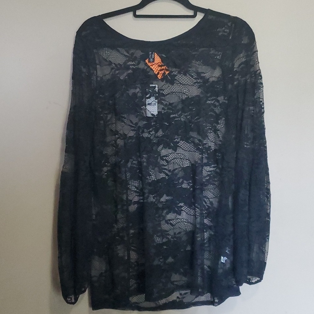 Love and legend sheer top size 1x